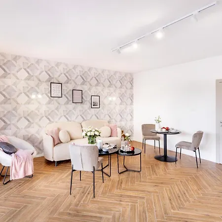 House A4 Wroclaw Appartamento *